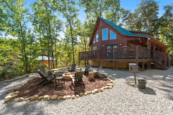 4375 Chamberlain Ln, Sevierville, TN 37862