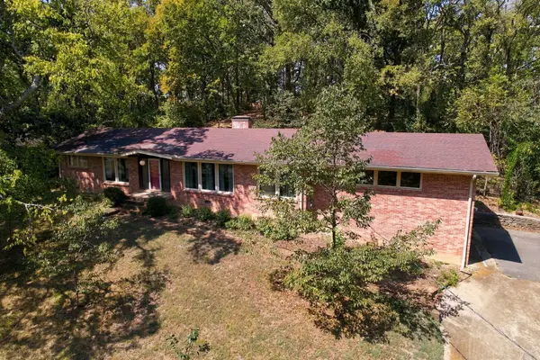 195 Forestwood Dr, Nashville, TN 37209