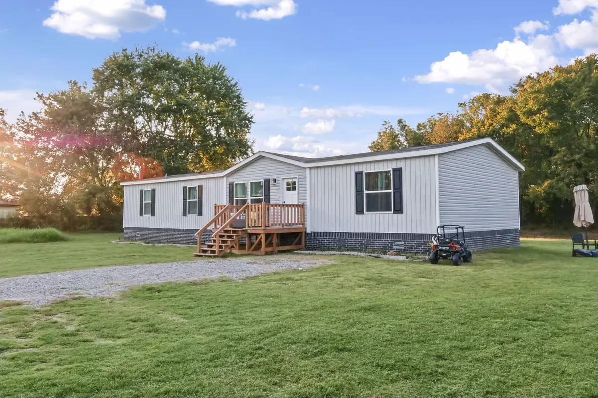 611 Crenshaw St, Humboldt, TN 38343 - #1