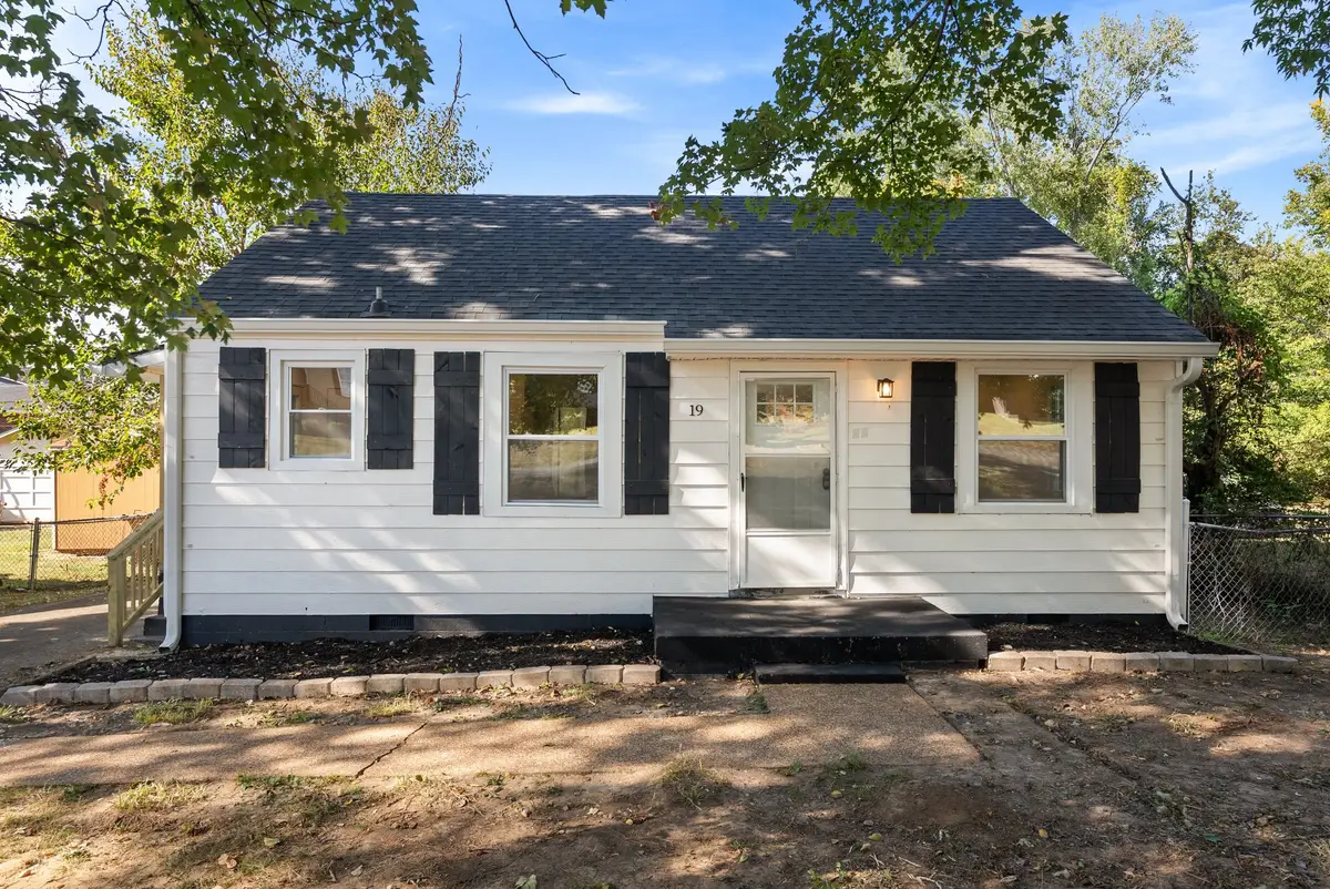 19 Maple St, Clarksville, TN 37042 - #1