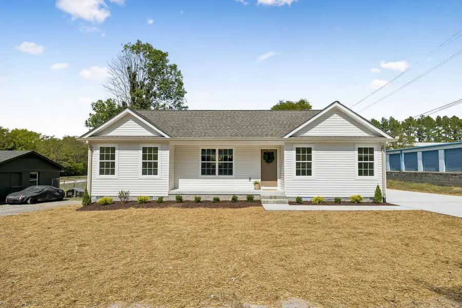 165 Main St E, Gordonsville, TN 38563 - #2