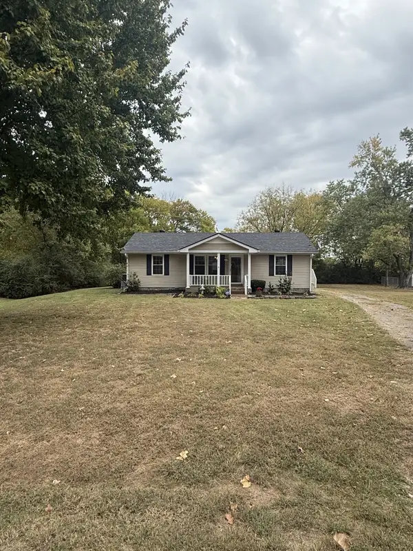 1593 Winding Way Cir, Gallatin, TN 37066