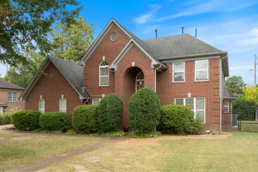 8087 Cambury Cv, Germantown, TN 38138 - #3