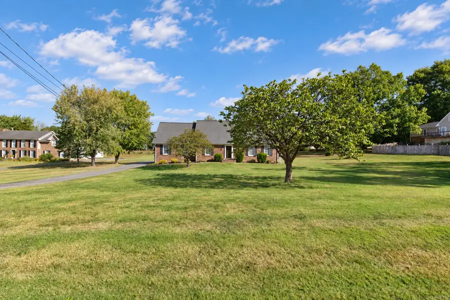 115 Herman Harrison Dr, Hendersonville, TN 37075 - #2