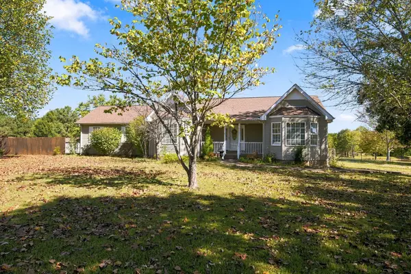 2288 Old Blacktop Rd, Mc Ewen, TN 37101