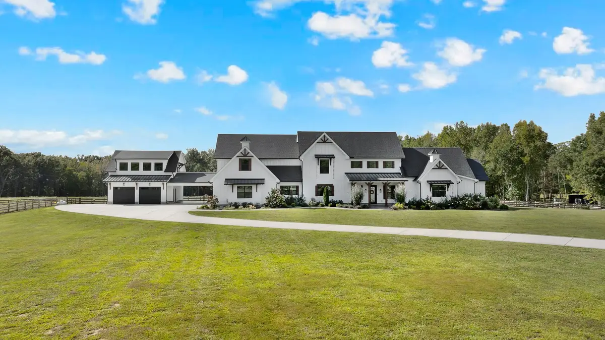 2216 Sp Anderson Rd, Manchester, TN 37355 - #1