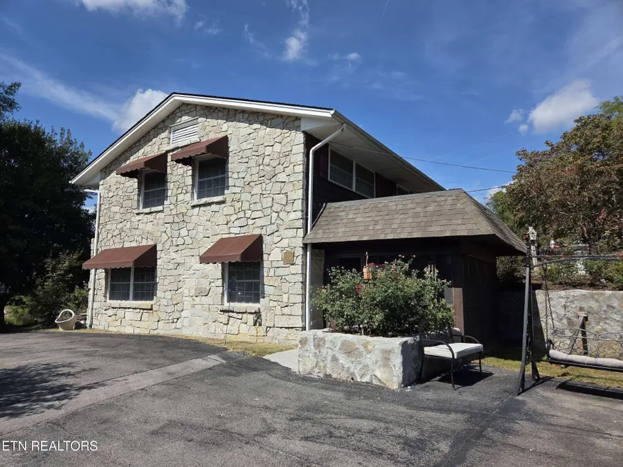 572 Mountain Rd, Clinton, TN 37716 - #2