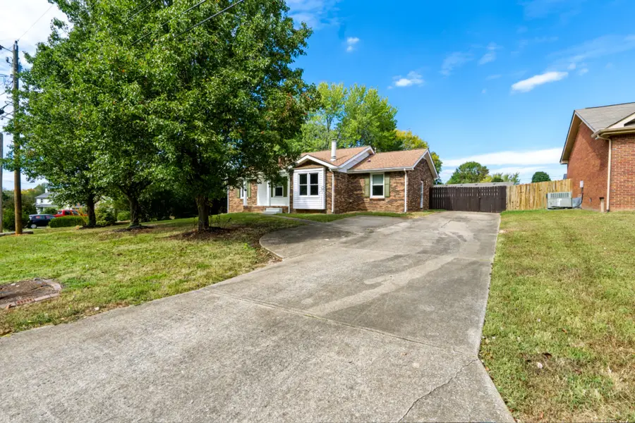 223 Marshall Dr, Clarksville, TN 37042 - #2
