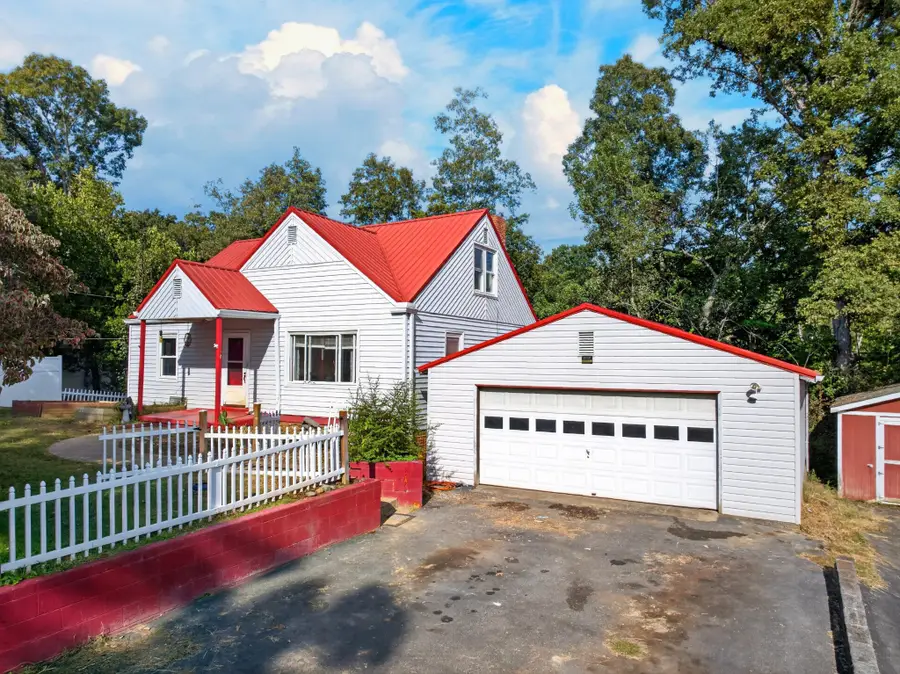 4048 Ridge Rd, Kingsport, TN 37660 - #2