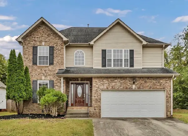 180 Cloe Ct, Clarksville, TN 37042