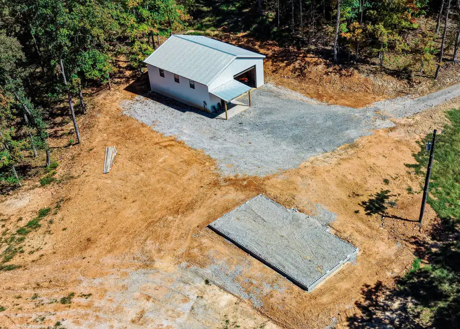 900 Norris Hollow Rd, Vanleer, TN 37181 - #2
