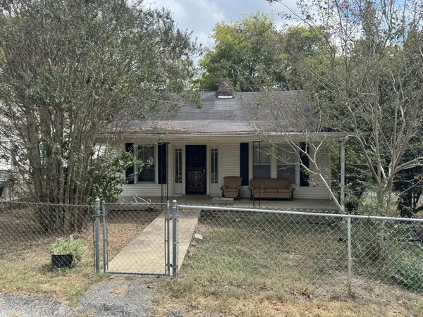 1831 S Main St, Columbia, TN 38401