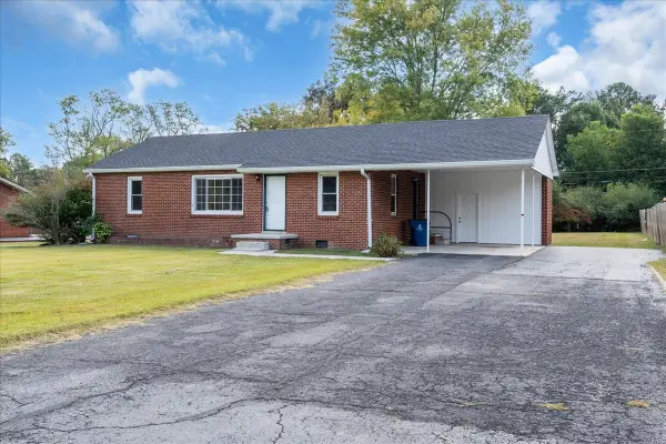 610 Henley St, Manchester, TN 37355