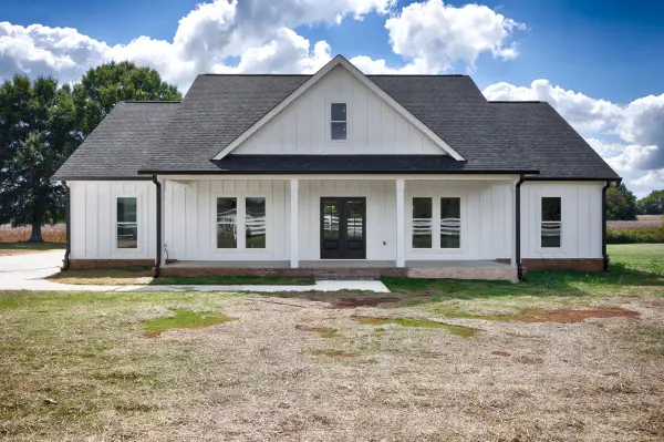 27968 Shannon Rd, Ardmore, AL 35739