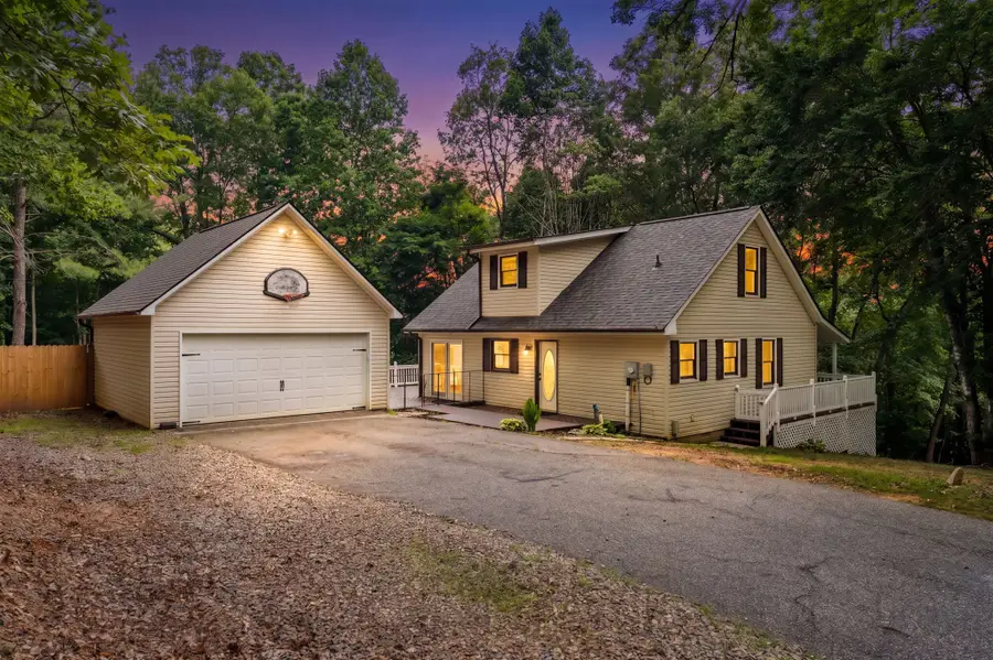 277 Tracy St, Blairsville, GA 30512 - #2