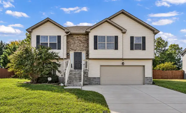1132 Freedom Dr, Clarksville, TN 37042