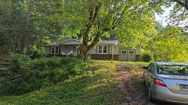 1372 Old Kentucky Rd, Tazewell, TN 37879