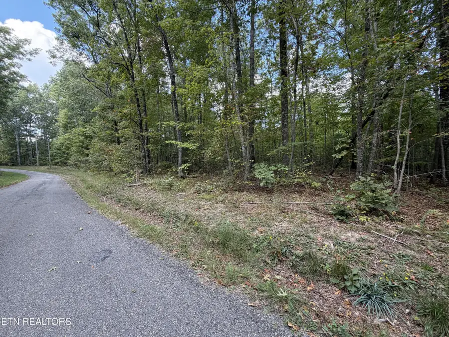 634 Horse Creek Rd, Jamestown, TN 38556 - #2
