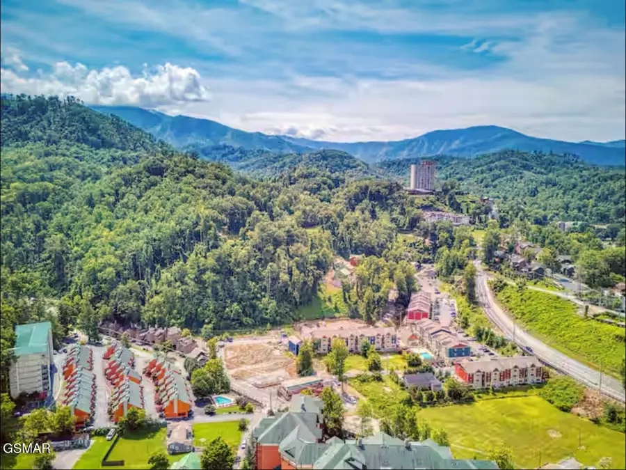 403 Baskins Creek Rd #401, Gatlinburg, TN 37738 - #2