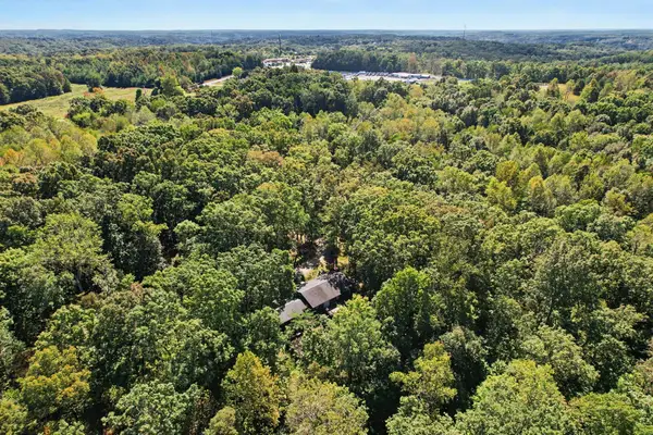 720 Harris Rd, Dickson, TN 37055
