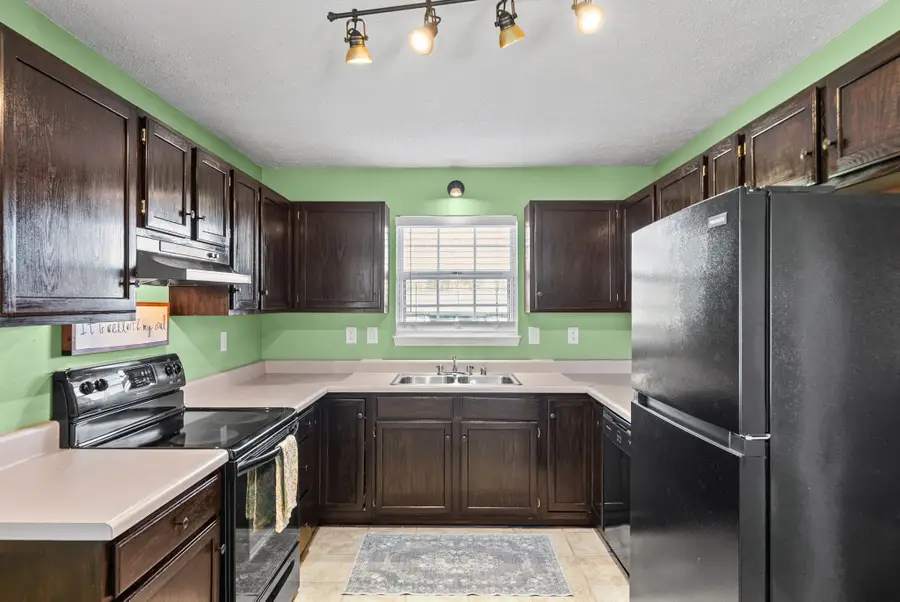 231 Sheridan Cir, Hopkinsville, KY 42240 - #3