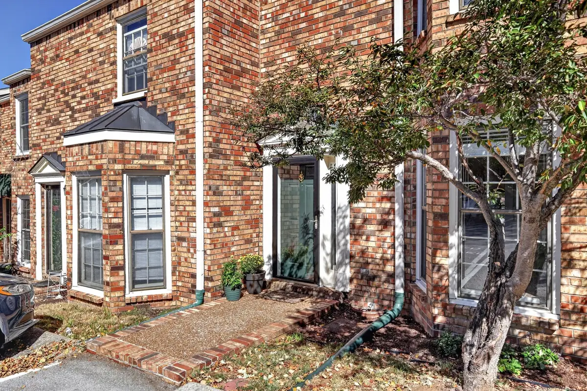 135 Matthew Ln, Nashville, TN 37215 - #1