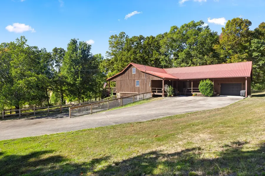 3880 Witty Ln, Hopkinsville, KY 42240 - #3