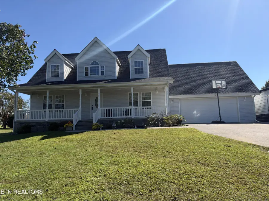 2833 English Valley Ln, Sevierville, TN 37876 - #2