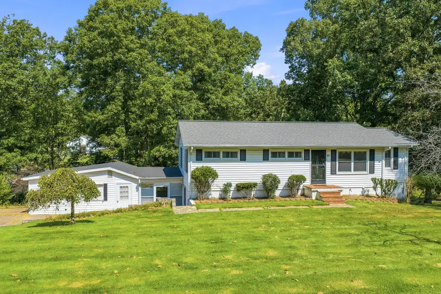 251 Mabry St, Camden, TN 38320 - #2