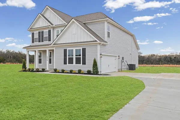 1436 Charles Dr, Chapel Hill, TN 37034