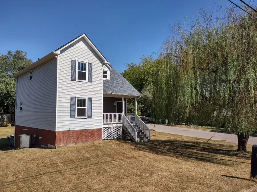 319 7th Ave, Columbia, TN 38401 - #2