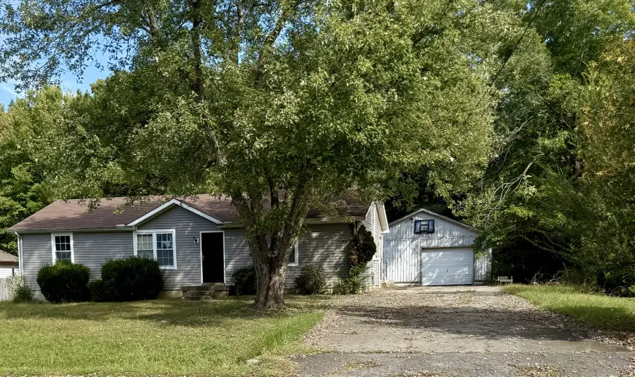535 Roselawn Dr, Clarksville, TN 37042 - #2