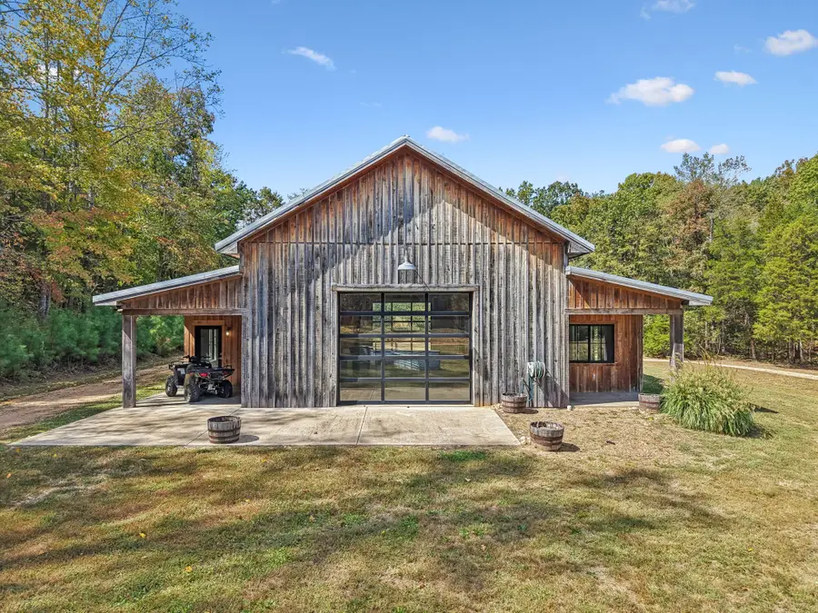 3600 Dee Oguin Rd, Pleasantville, TN 37033 - #2