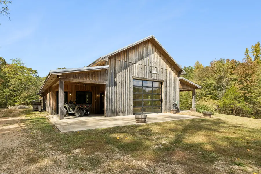 3600 Dee Oguin Rd, Pleasantville, TN 37033 - #3