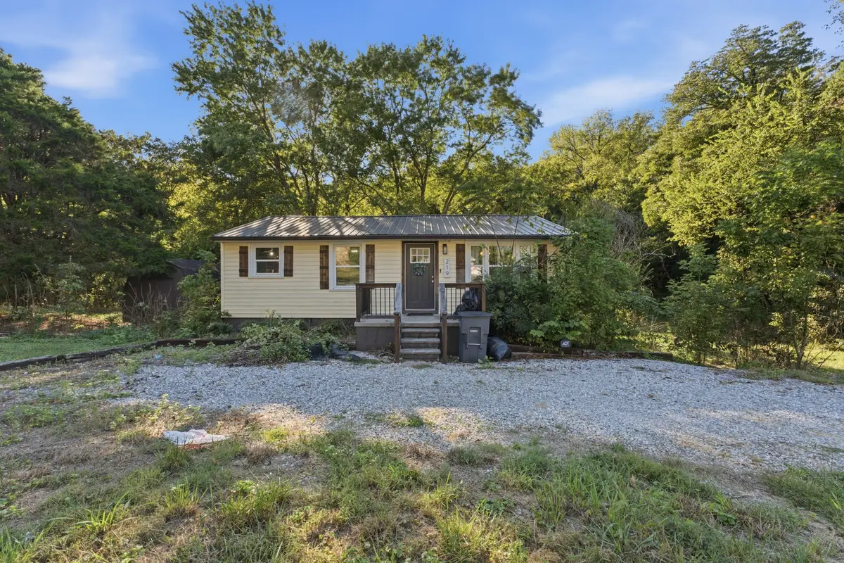 219 N High St, McMinnville, TN 37110 - #1