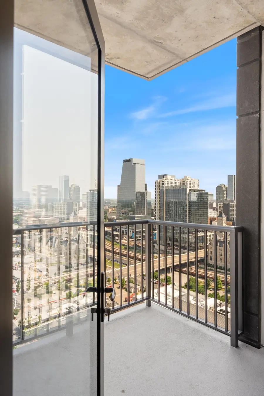 1212 Demonbreun St #909, Nashville, TN 37203 - #3
