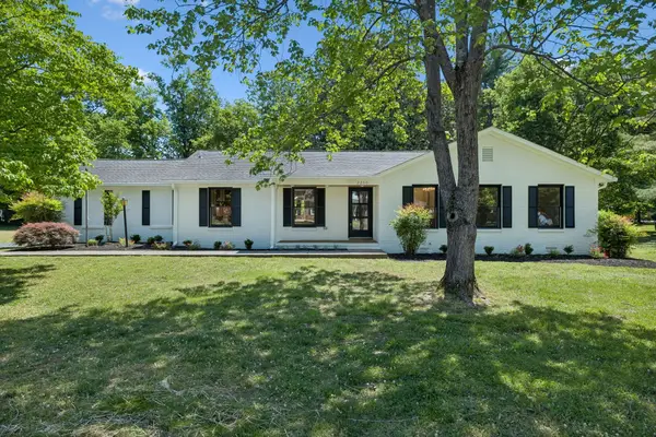 2250 Wiltshire Dr, Murfreesboro, TN 37129