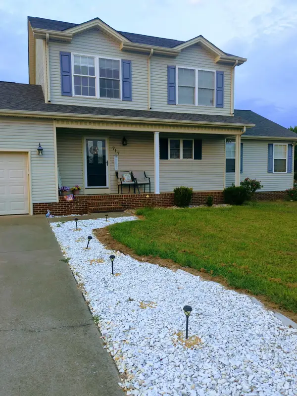 717 Claw Ct, Hopkinsville, KY 42240