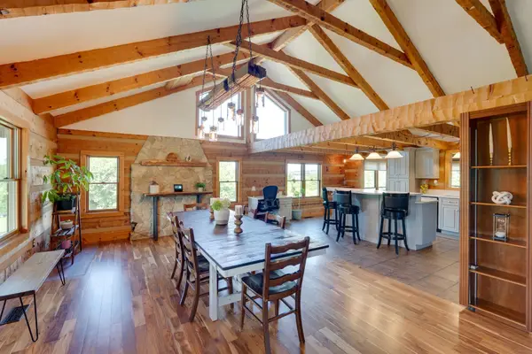 812 New Shackle Island Rd, Hendersonville, TN 37075