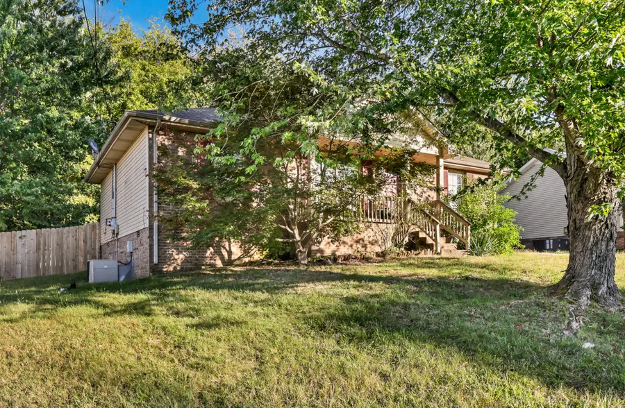282 Moncrest Dr, Clarksville, TN 37042 - #2