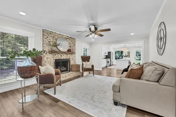 351 Hampshire Dr, Clarksville, TN 37043