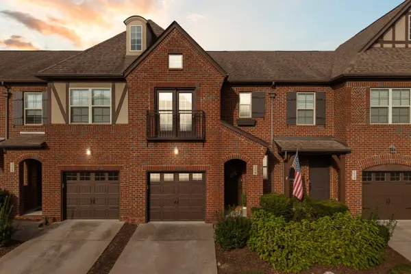 216 Bixby Private Ln, Hendersonville, TN 37075