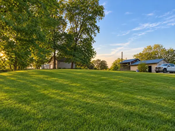 39 Rock Ave, Palmer, TN 37365