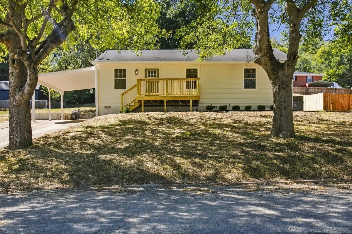 207 Edgewood Ave, Mount Pleasant, TN 38474 - #1