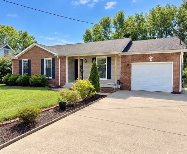 620 Doane Dr, Clarksville, TN 37042