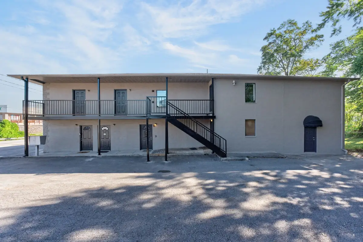 916 Sparta St, McMinnville, TN 37110 - #1