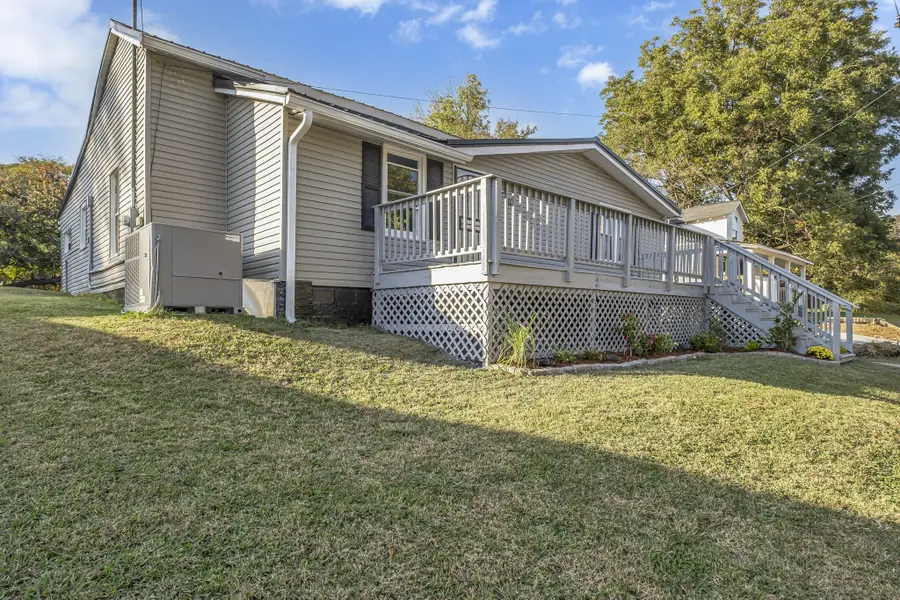 403 Carpenter St, Mount Pleasant, TN 38474 - #3