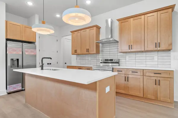 196B Queen Ave, Nashville, TN 37207