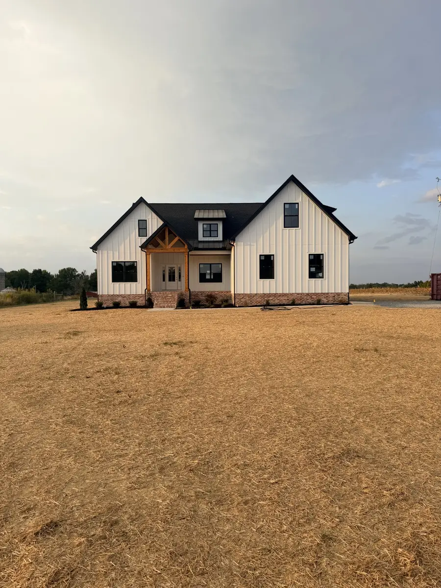 400 Jake Link Rd, Cottontown, TN 37048 - #2