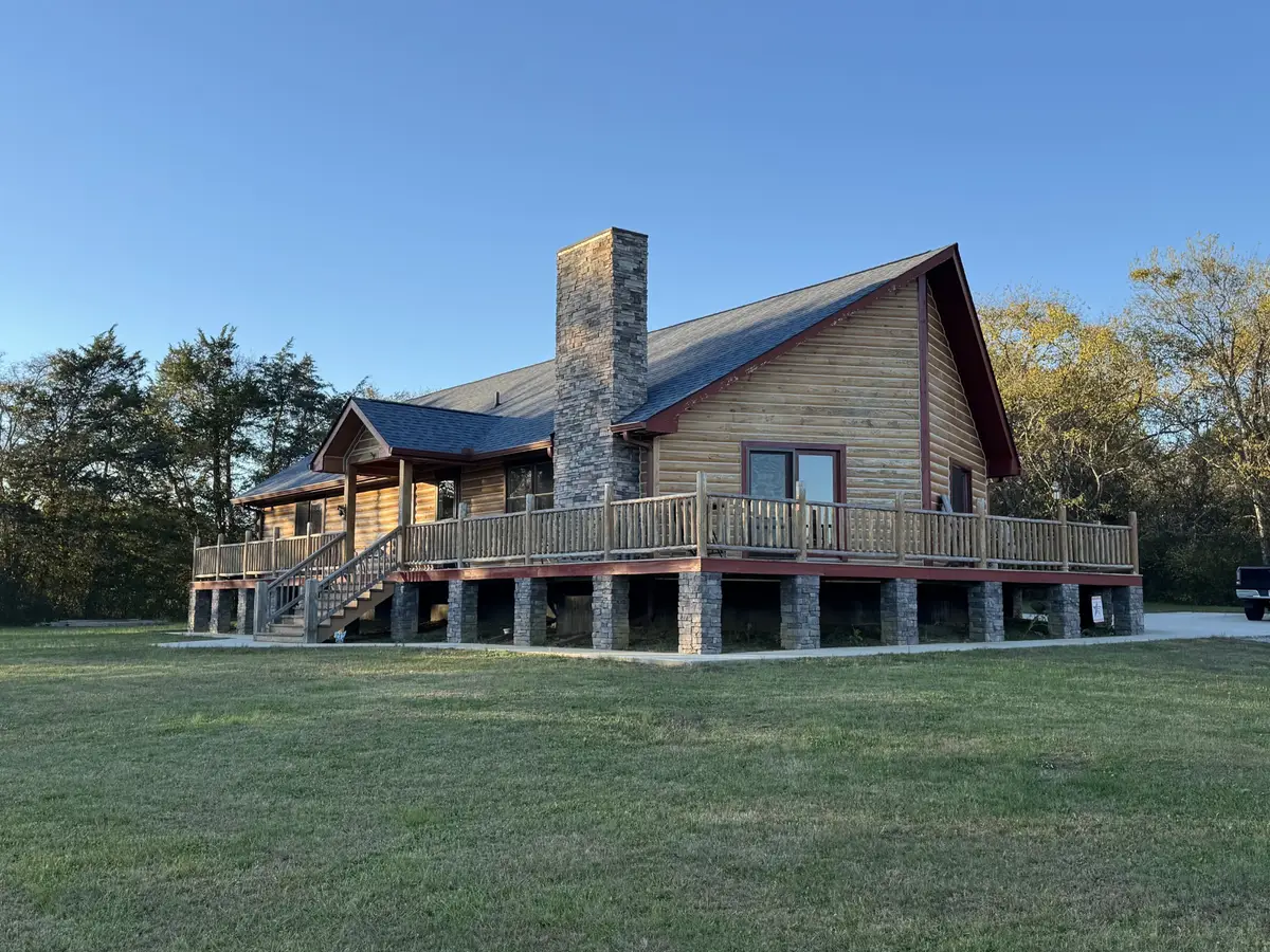 350 Ernest Campbell Rd, Shelbyville, TN 37160 - #1